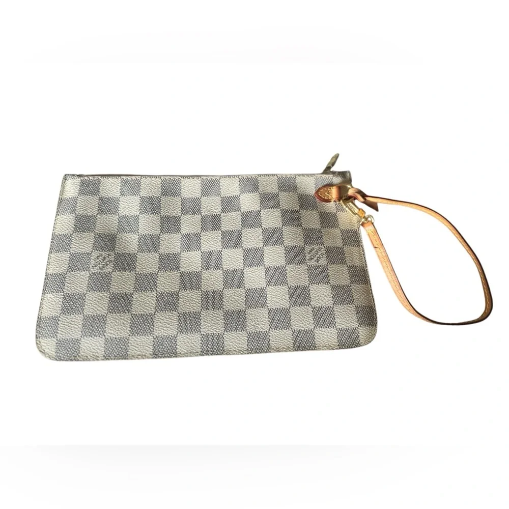 LOUIS VUITTON Damier Azur Canvas Neverfull Pochette Zippered Clutch Bag.